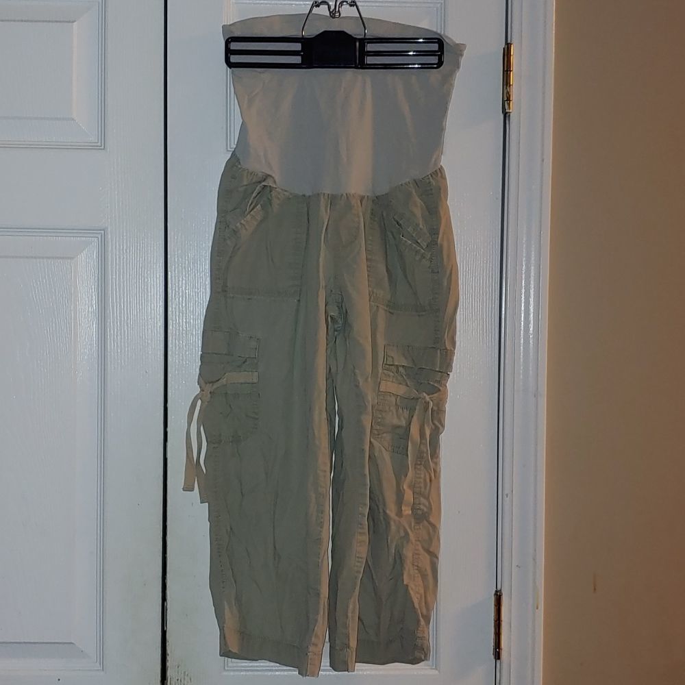 Oh baby by Motherhood Maternity  tan  full panel capris  Sz S